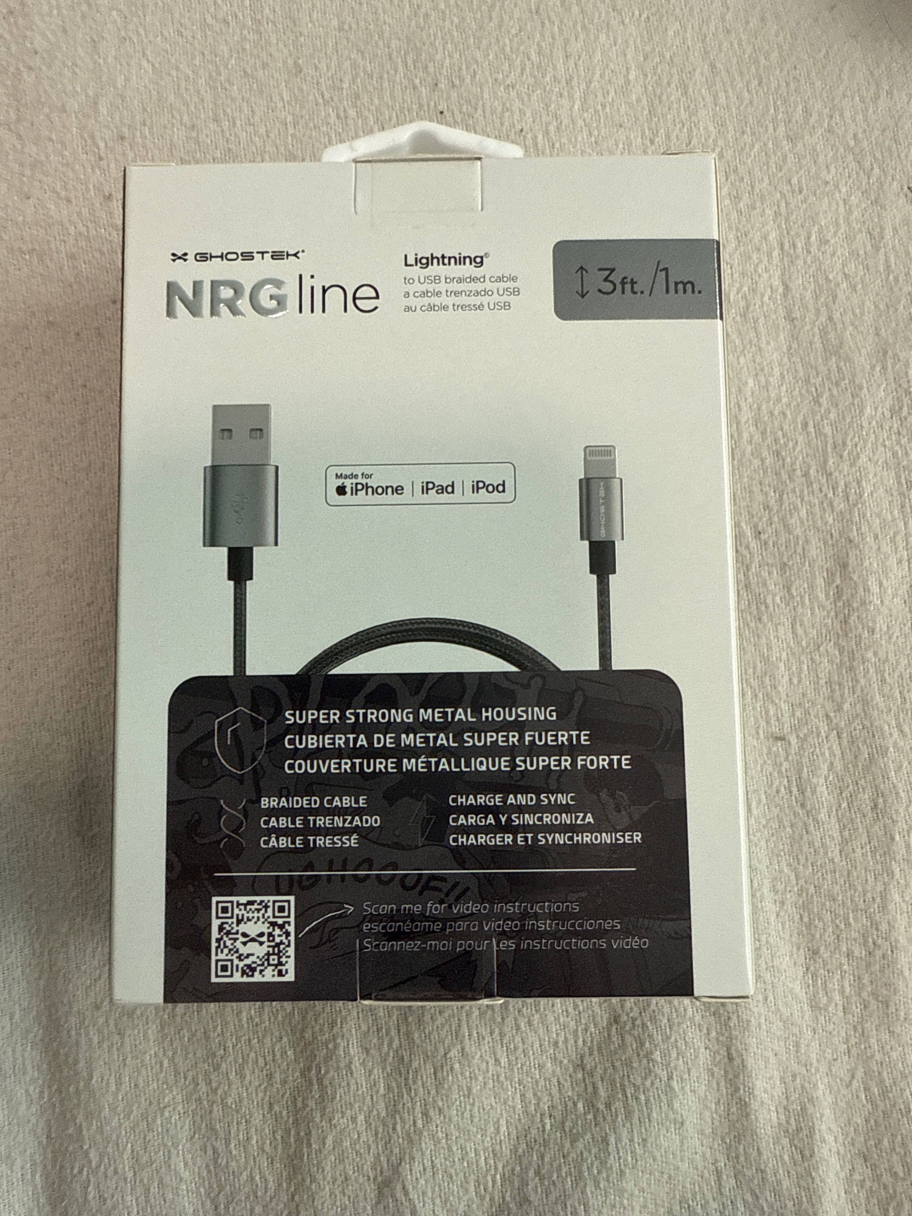 Ghostek NRGline – Lightning към USB кабел с оплетка
