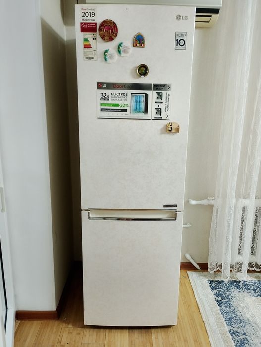 Продается холодильник Lg