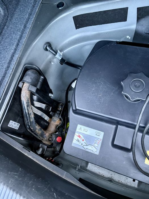 Audi A4 Berlină , 2.0 143CP, 210.000km an.2009 , carte RO facută