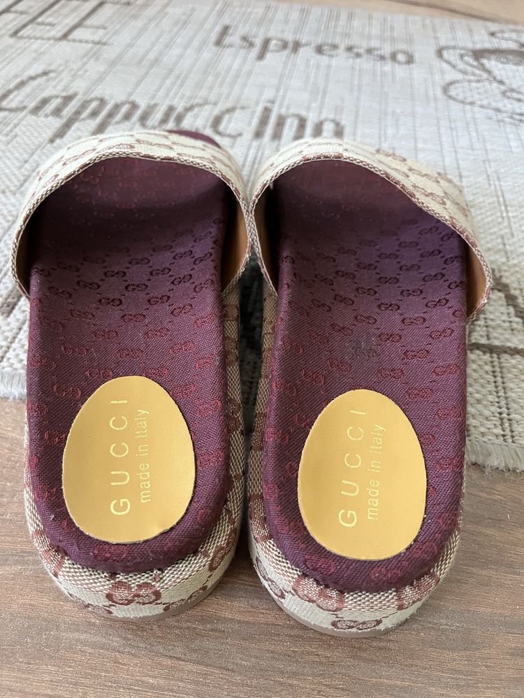 Gucci Платнени сандали 39EU