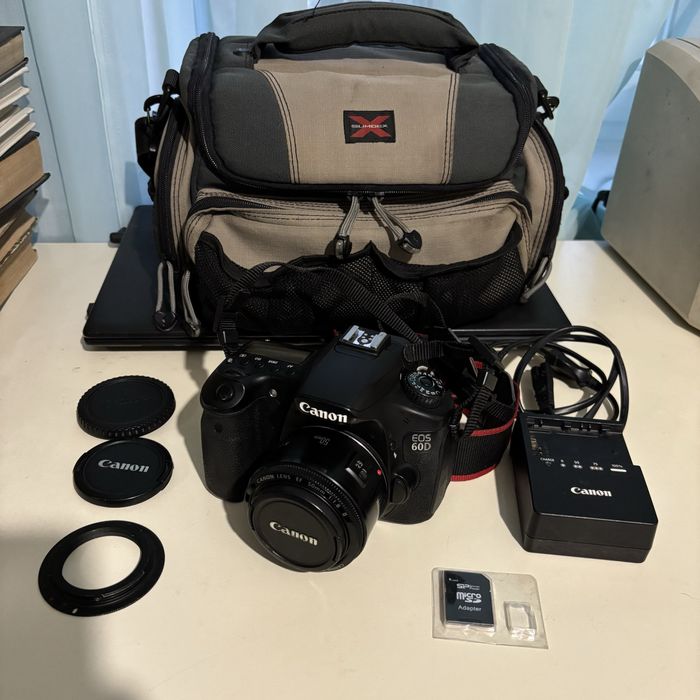 Зеркальная камера (фотоаппарат) Canon EOS 60D