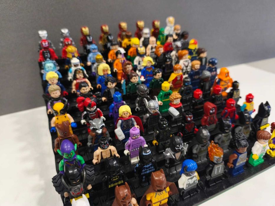 LEGO мини фигурки