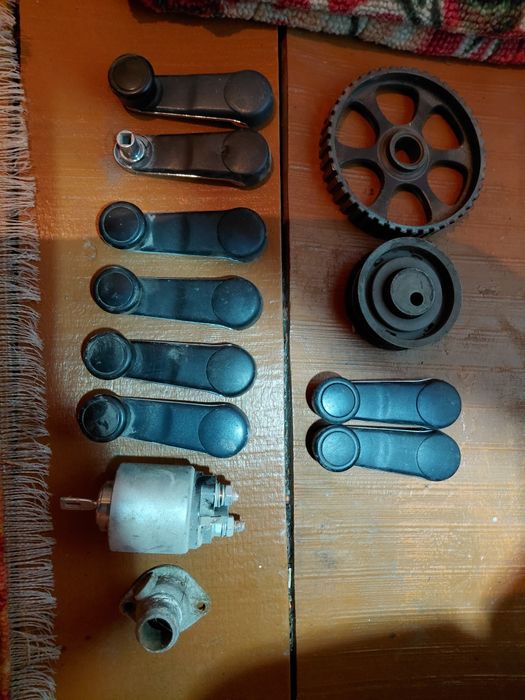 Продам запчасти на ауди 80