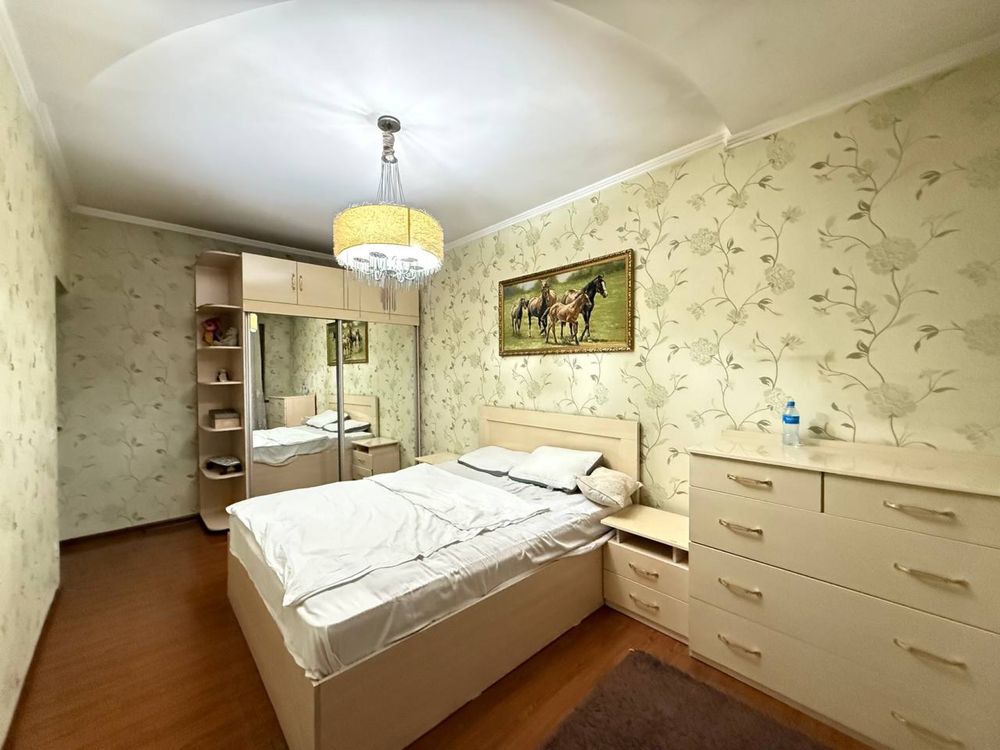 4/4/9 Госпитальный, Капитал банк