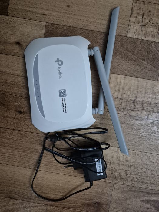 Интернет роутер, в рабочем состояний