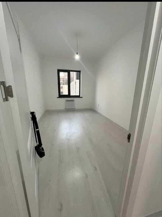 Продаётся квартира в центре ЦУМ Яккасарайский Космонавты 3/8/12 75m²