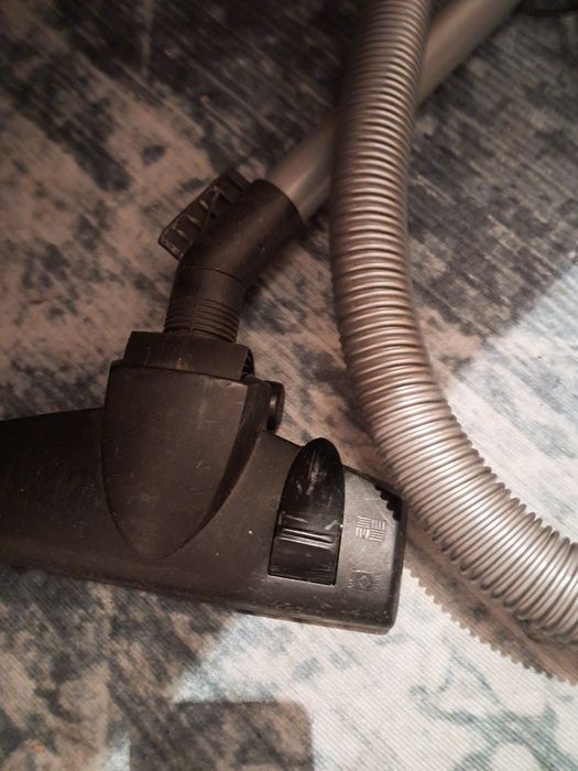 Продам пылесос марка  ВOSCH  в хорошем состояний.