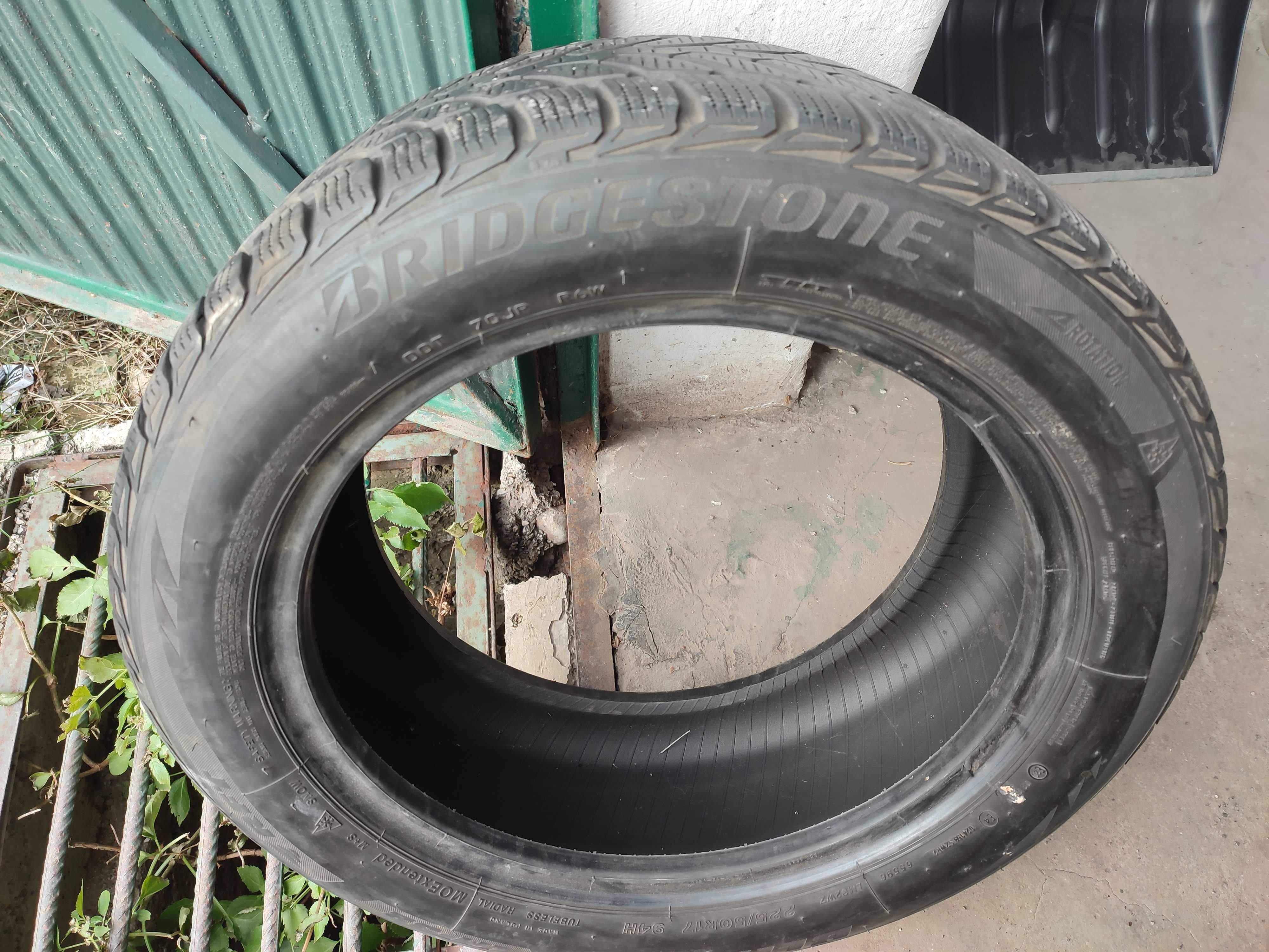 Гуми 225х50х17 Bridgestone Blizzak