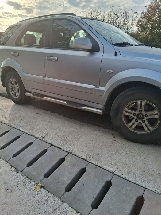 Vând kia sorento ,suv, argintiu,