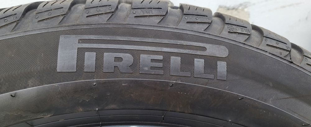 Jante aliaj originale Mercedes R17, anvelope iarna Pirelli 225 50 17