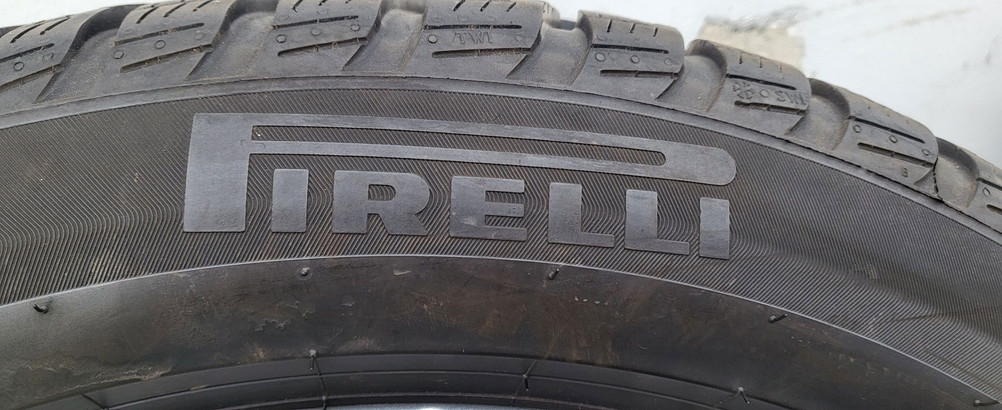 Jante aliaj originale Mercedes R17, anvelope iarna Pirelli 225 50 17
