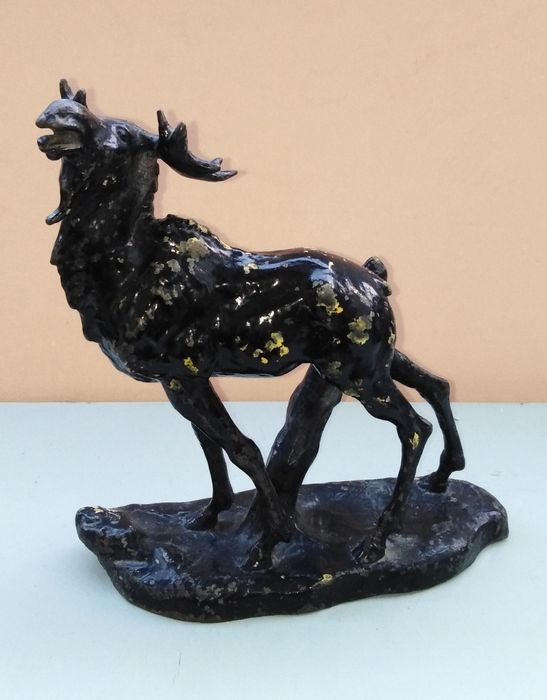 Статуэтки чугунные.