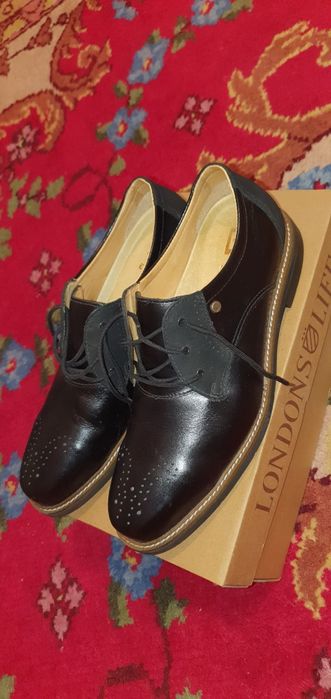 Vând pantofi de protecție (cu vârf întărit)