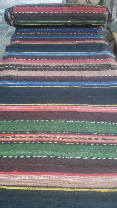 Битова пътека, ръчно тъкана