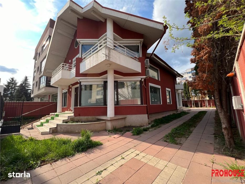 Vila de inchiriat - Ultracentral, Spatiu versatil pentru locuinta, bir