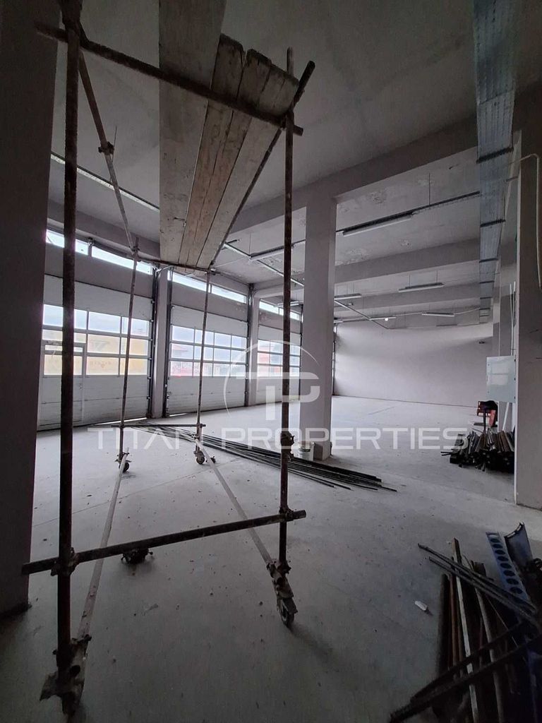 Продава се Склад в Кричим - 3840 кв.м за 141 €/кв.м - Снимка #2