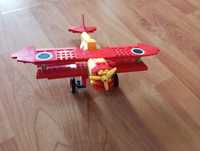 Avion gen lego, produs de o generație mai veche
