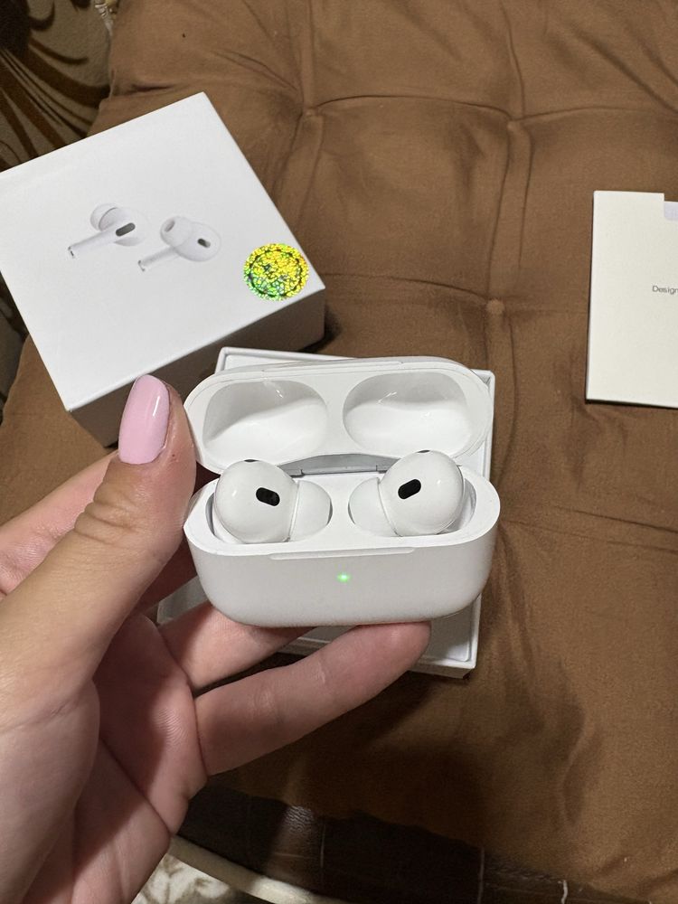 AirPods Pro (2nd generation) с MagSafe Charging Case (USB-C)