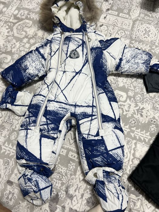 Продам детские верхние вещи