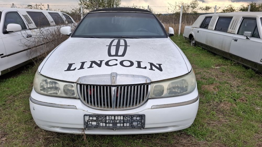 Vând Limuzina Lincoln
