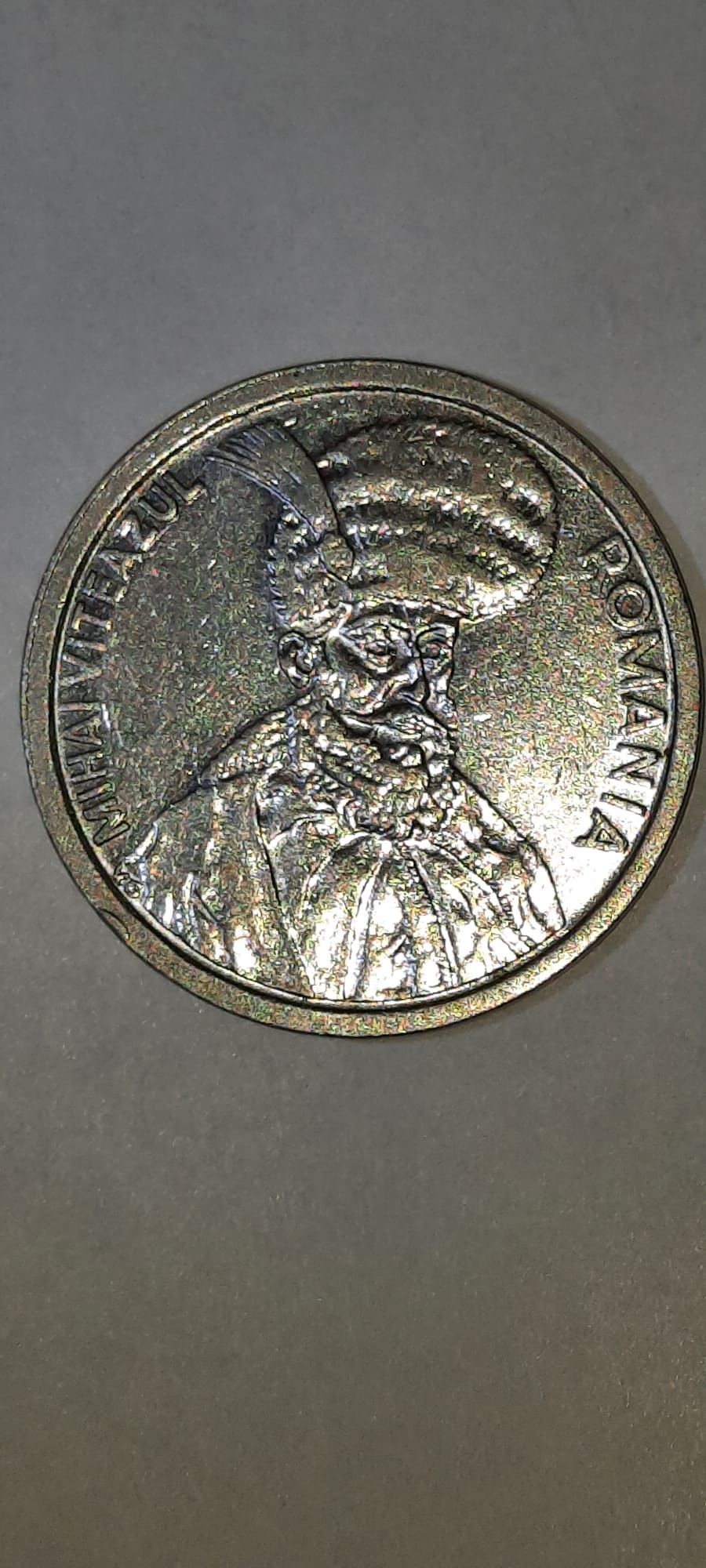 Vând monedă de 100 de lei Mihai Viteazul 1993