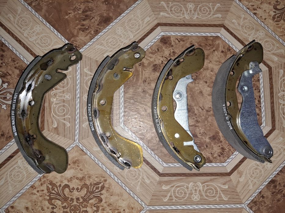 Продаются тормозные колодки