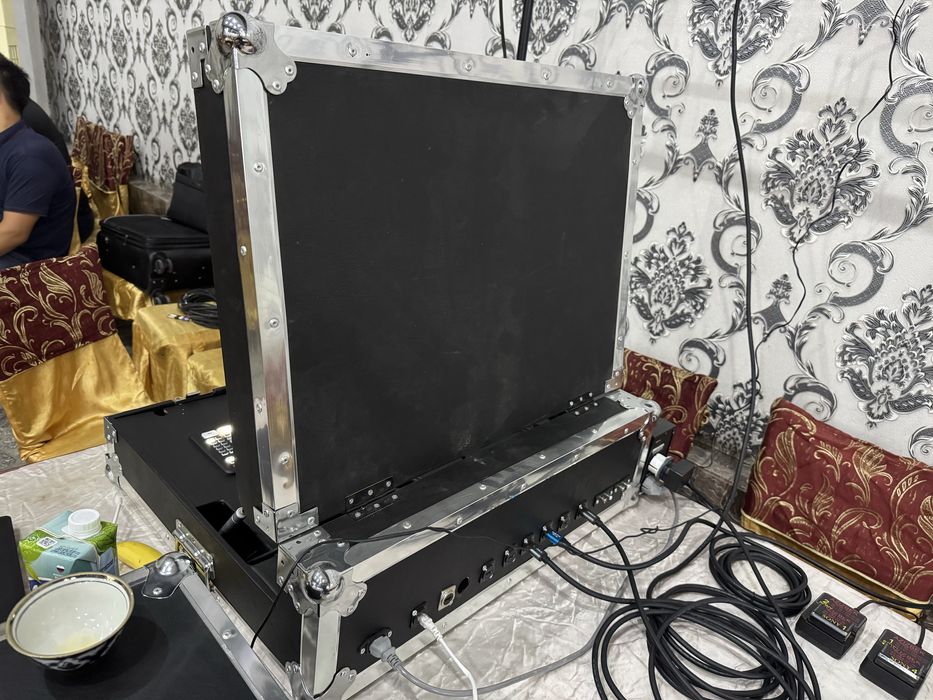 Streem sotiladi kanplek yangi