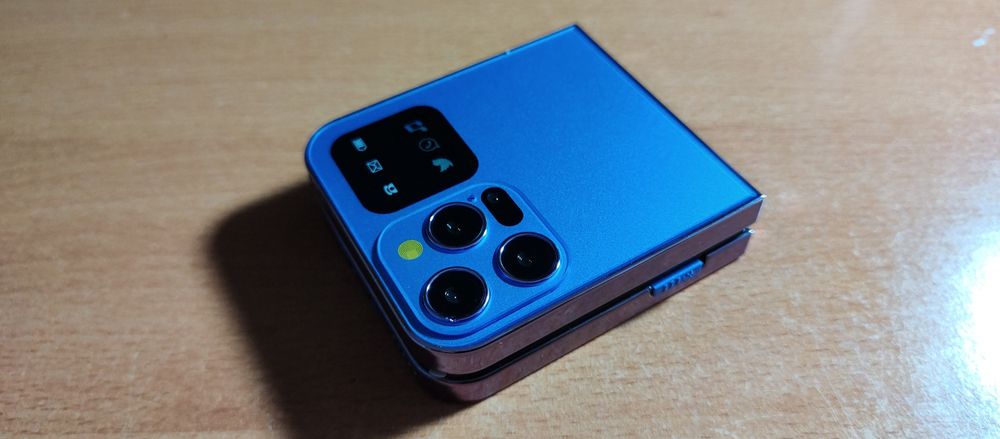 Telefon simplu 2G  flip dual sim