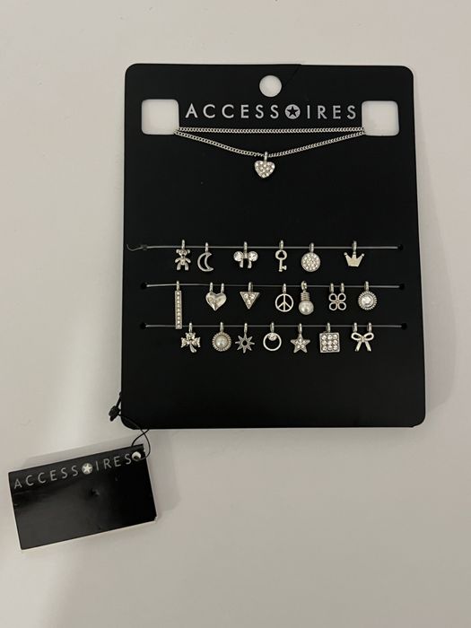 Set 21 pandantive  cu lant