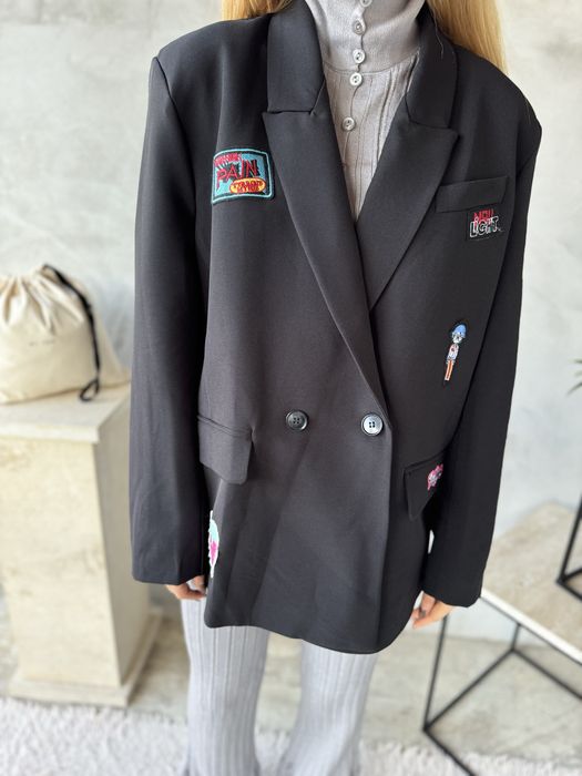 Сако със стикери