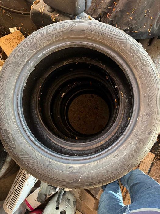 set anvelope/4 bucati Goodyear EfficientGrip 195/55R16 91V