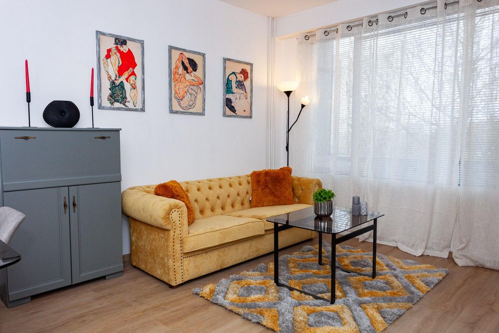 Продава се Двустаен апартамент в София, Дружба 1 - 78 кв.м за 2436 €/кв.м - Снимка #2