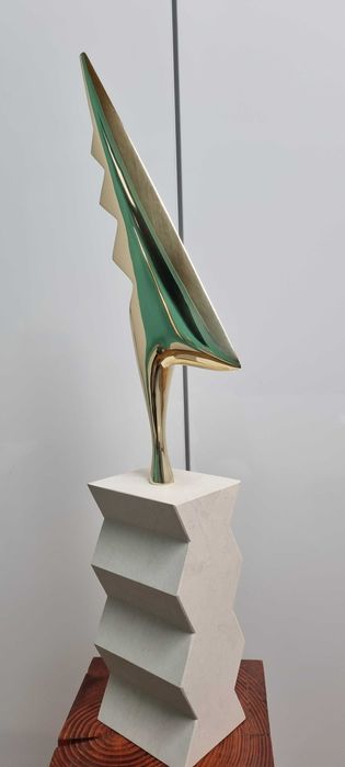 Sculptura replica Constantin Brancusi