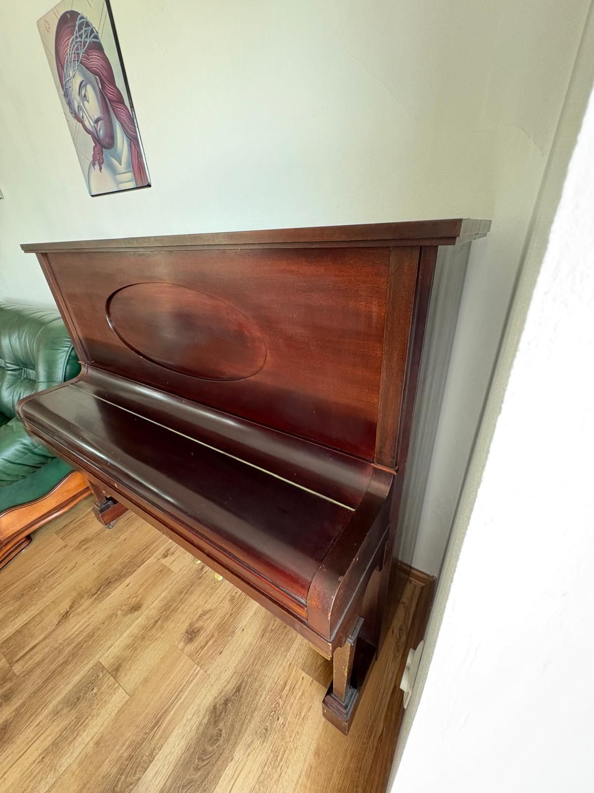 Pianină de concert