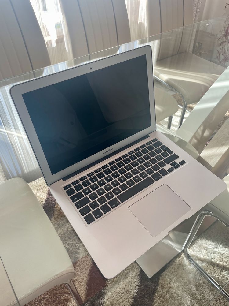 Macbook air 13 early 2014