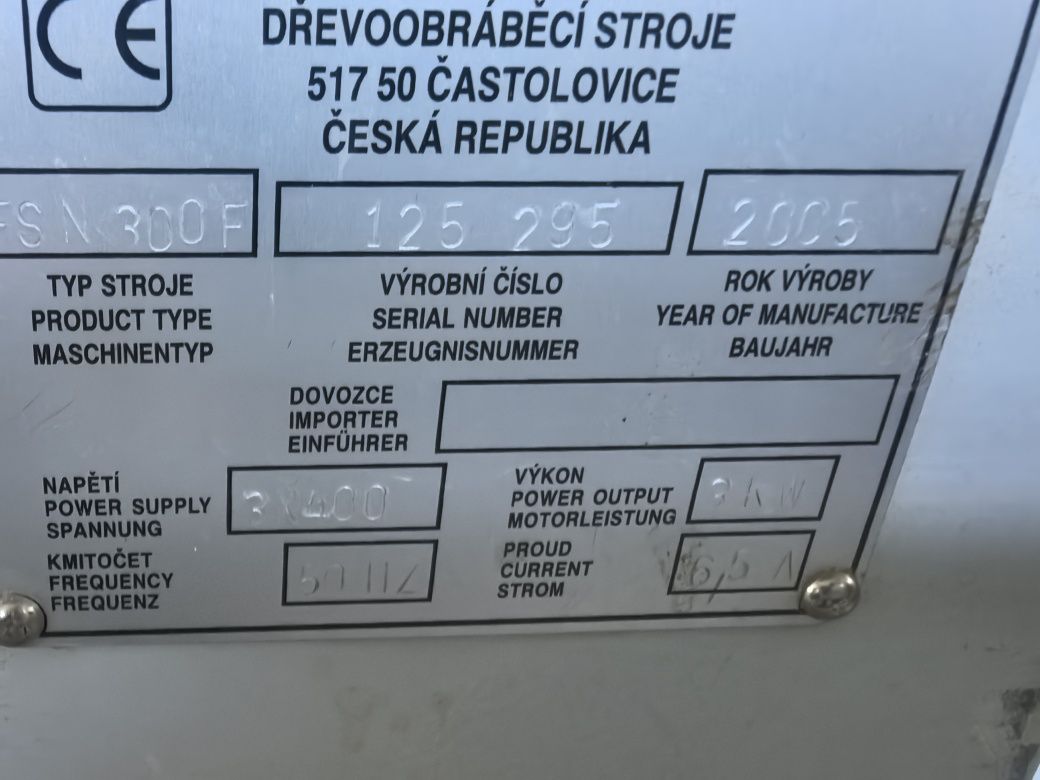 Фреза с карета с 4 вида обороти и 3кв мотор, топ състояние