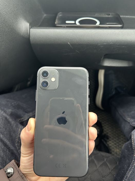 Продам iPhone 11