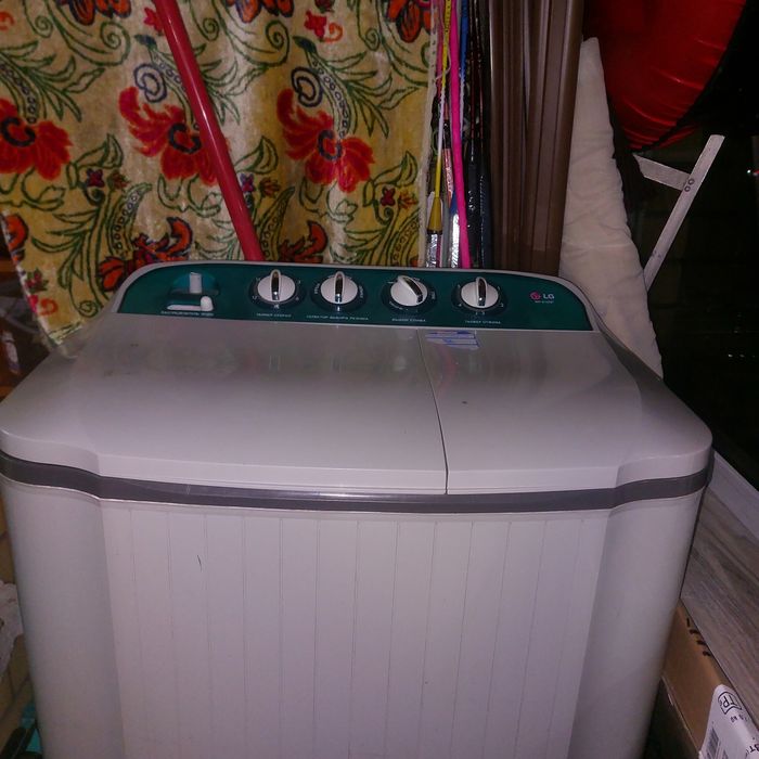 Стиральная машина LG полу-автомат.