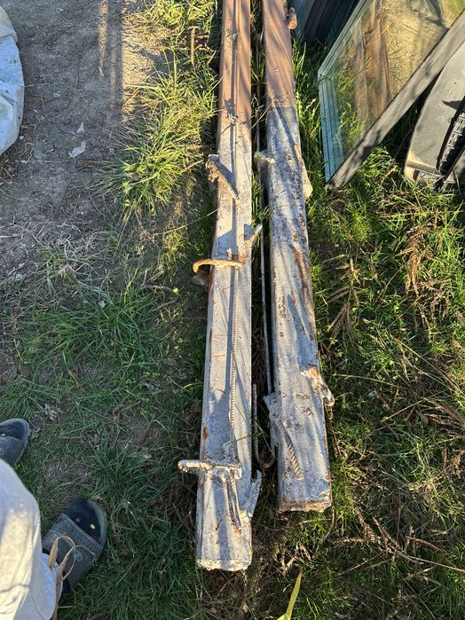 Porți metalice (acces auto) și stâlpi