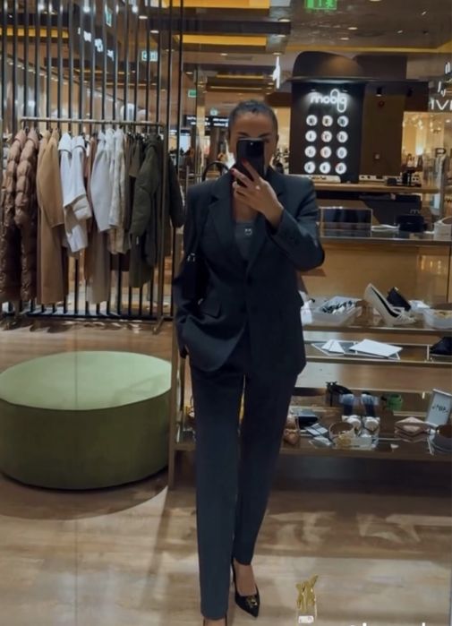 Costum SANDRO PARIS de la 5300 lei la 2300