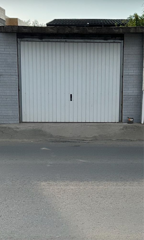 Inchiriez garaj / spatiu depozitare