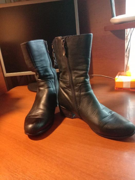 Продам полусапожки женские