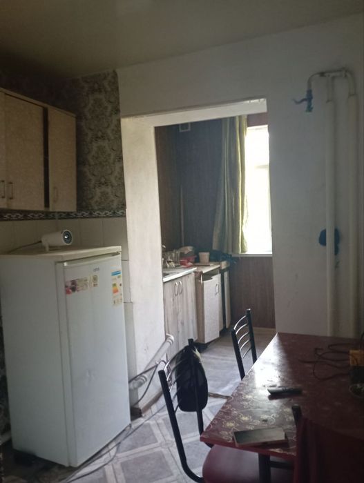 Srochna 3 xonali kvartira sotiladi