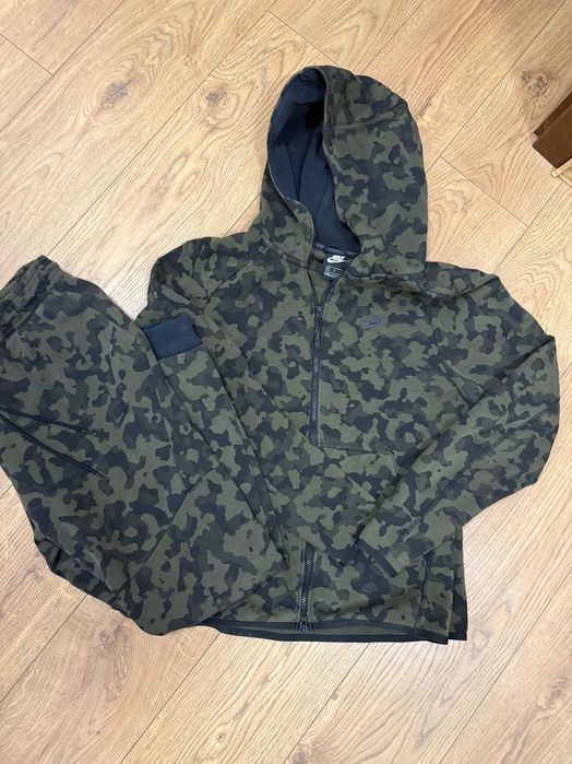 Мъжки екип Nike - S/M размер