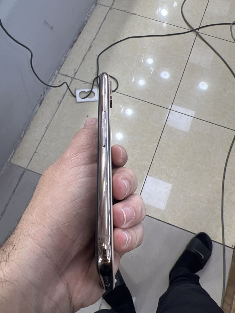 Iphone xs gold ideal holatda