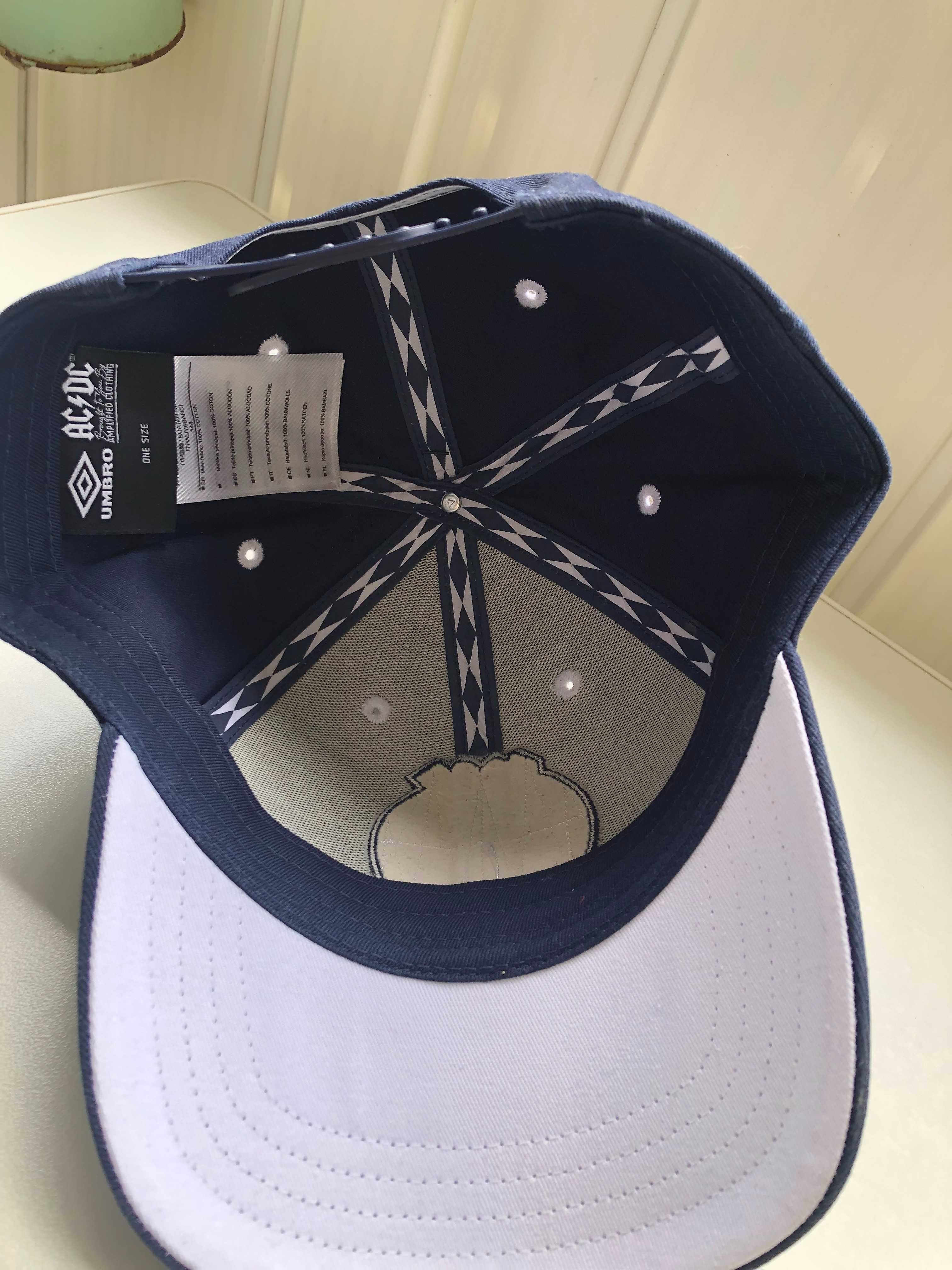 Шапка AC/DC High Voltage Umbro Cap