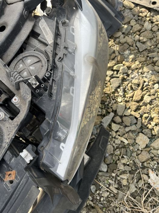 Far faruri stanga sau dreapta bmw f30 fara xenon