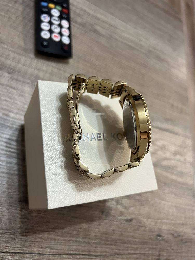 Часовник Michael Kors