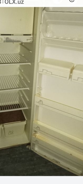 Холодильник  срочно продам в хорошем состояние  широкий , средний