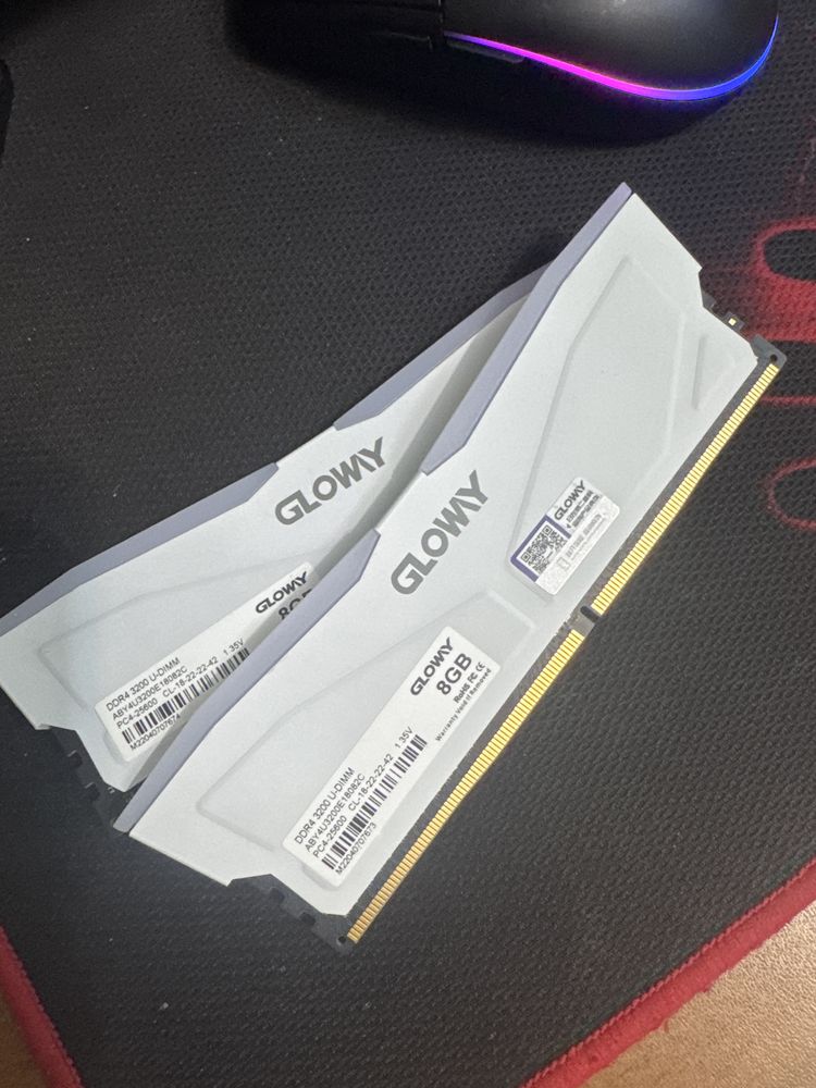 Оперативная памить (ОЗУ) 8гбx2 ddr4